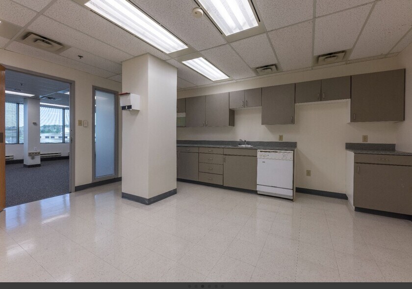 More Photos Of 1550 Bedford Hwy, Bedford Office For Lease