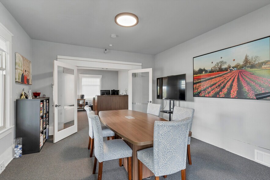 More Photos Of 1705 Commercial St SE, Salem Office Residential For Sale