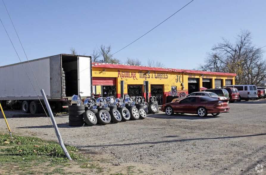 Primary Photo Of 2112 N Macarthur Blvd, Oklahoma City Auto Repair For Lease