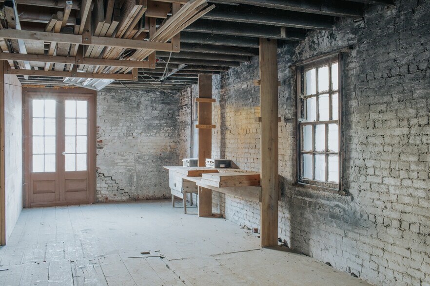 More Photos Of 32 Chambers St, Newburgh Light Manufacturing For Sale