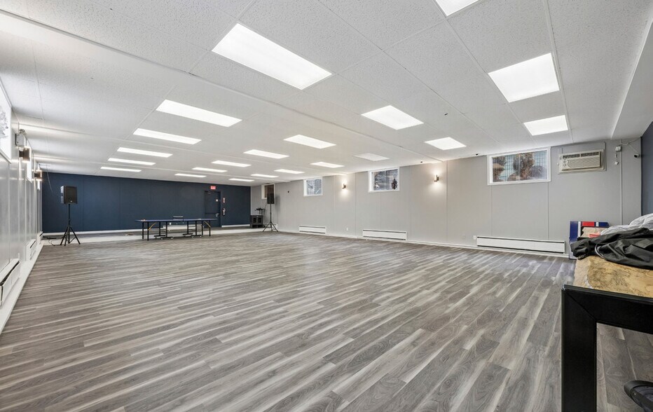 More Photos Of 140 Queen St, Clarington Religious Facility For Lease
