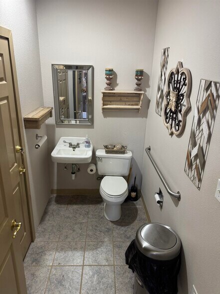 More Photos Of 1909 Indian Wells Rd, Alamogordo Loft Creative Space For Sale