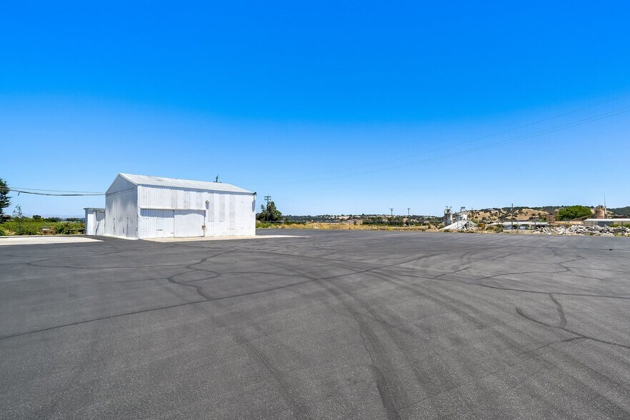 Primary Photo Of 2320 Ramada Dr, Paso Robles Industrial For Lease