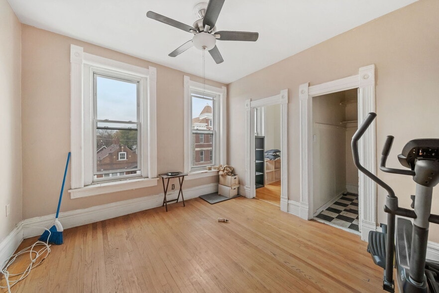 More Photos Of 2236 W 19th St, Chicago Apartments For Sale