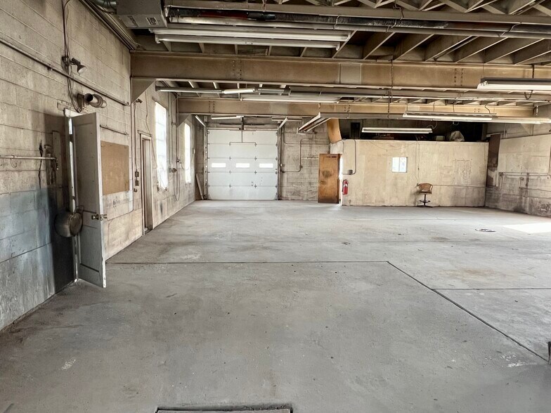 More Photos Of 524 Warren St, Thermopolis Industrial For Sale