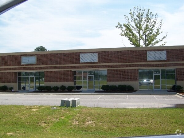 More Photos Of 104 Airport Industrial Dr, Clayton Light Distribution For Lease