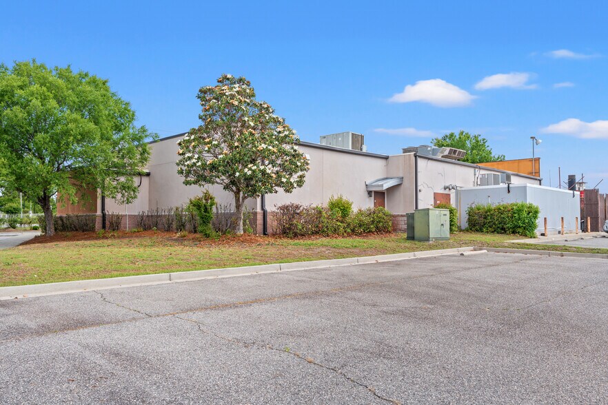 More Photos Of 801 Highway 17 S, North Myrtle Beach Restaurant For Sale