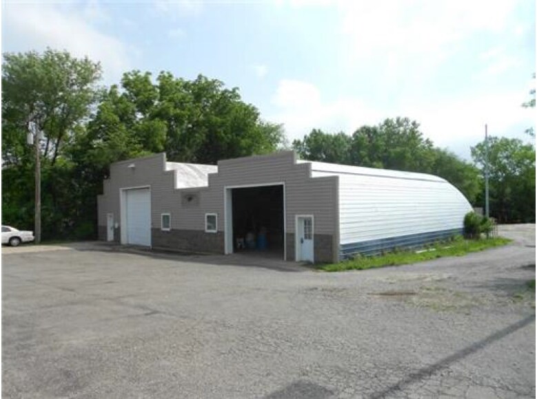 More Photos Of 1009 N State Route 291, Liberty Warehouse For Sale