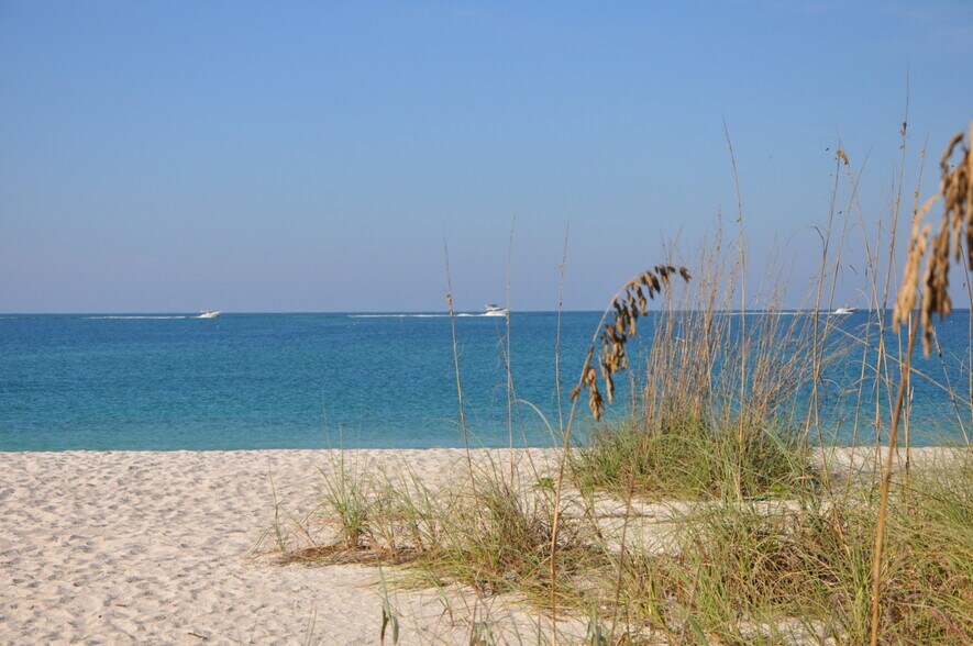 More Photos Of 212 Casey Key Rd, Nokomis Hotel For Sale