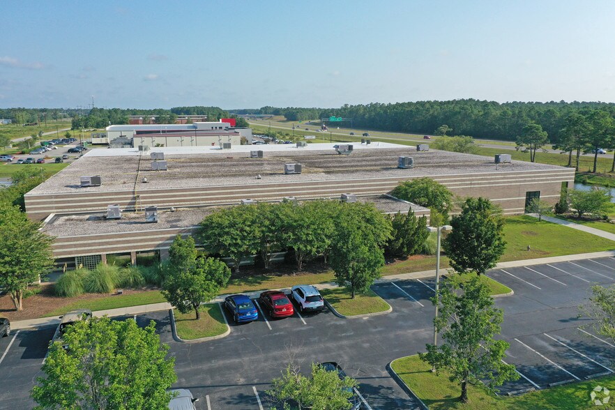 More Photos Of 3200 Corporate Dr, Wilmington Light Manufacturing For Lease