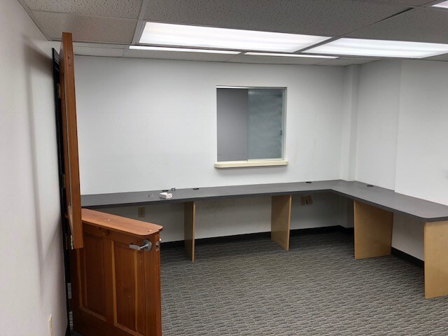 More Photos Of 145 Allen Toussaint Blvd, New Orleans Office For Lease