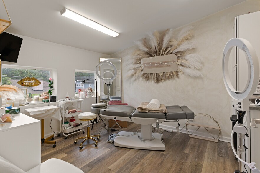 More Photos Of 100-126 Island Professional Park, Saint Simons Island Office For Sale