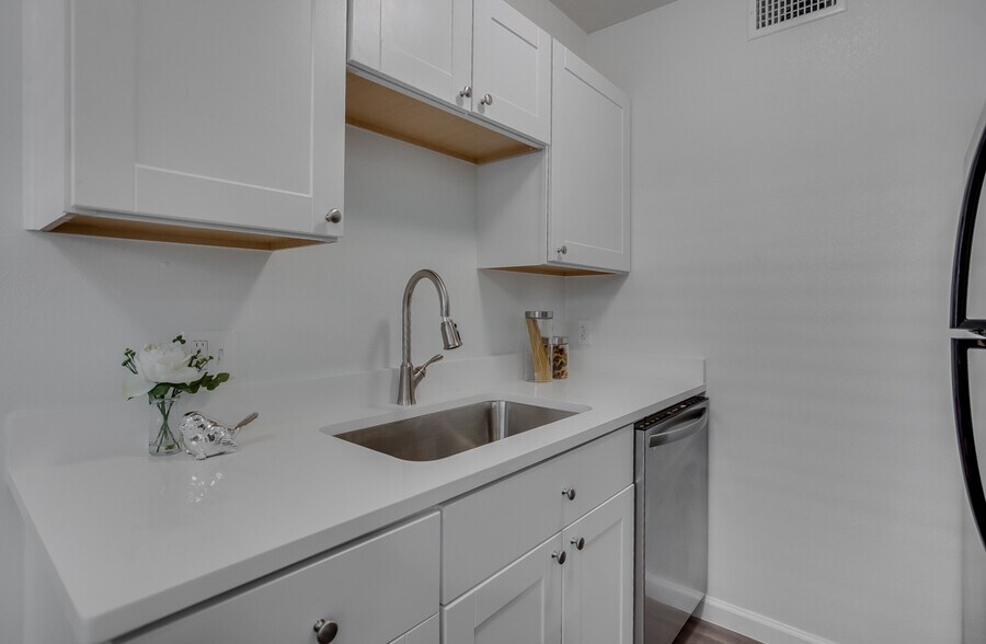 More Photos Of 4927 San Jacinto St, Dallas Apartments For Sale