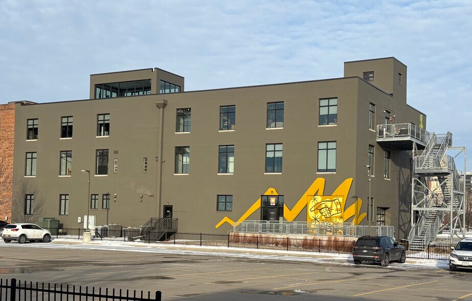 More Photos Of 319 SW 5th St, Des Moines Loft Creative Space For Lease