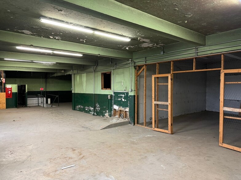 More Photos Of 1200 Morgantown Ave, Fairmont Warehouse For Sale