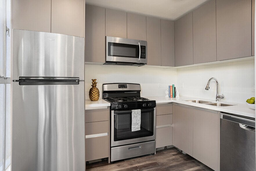 More Photos Of 9500 W Olympic Blvd, Beverly Hills Apartments For Sale