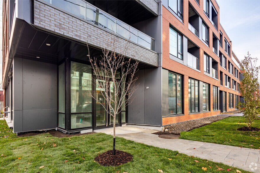 More Photos Of 2350 Rue Saint-Patrick, Montréal Apartments For Lease