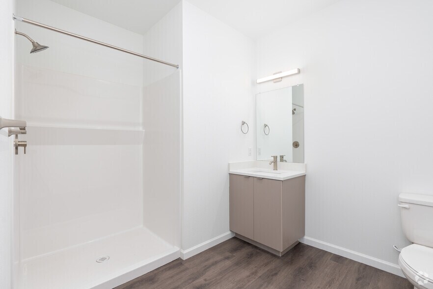 More Photos Of 2171 N Rosa Parks Way, Portland Apartments For Sale