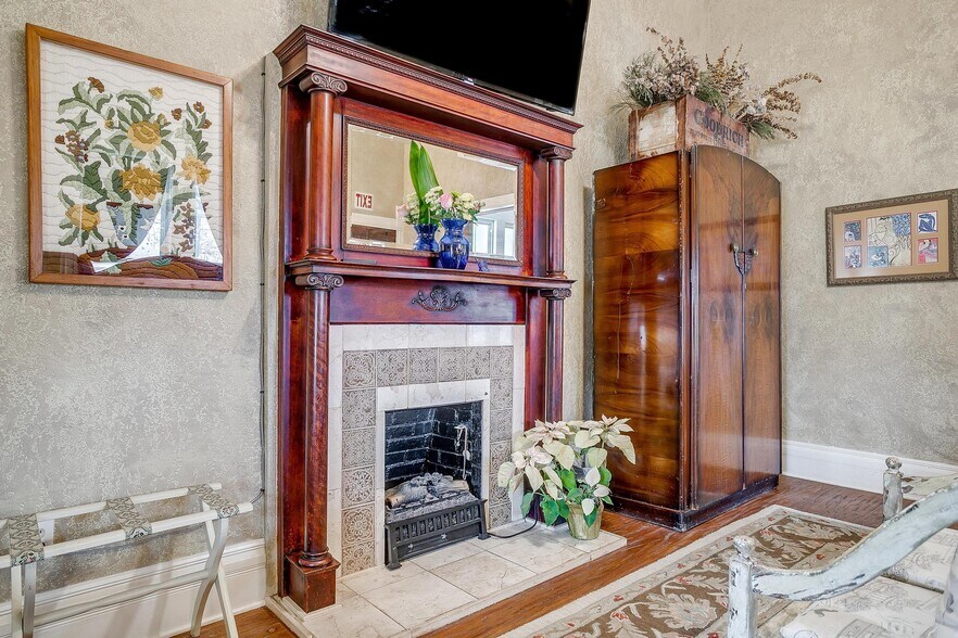 More Photos Of 1092 W Tarleton St, Stephenville Hospitality For Sale