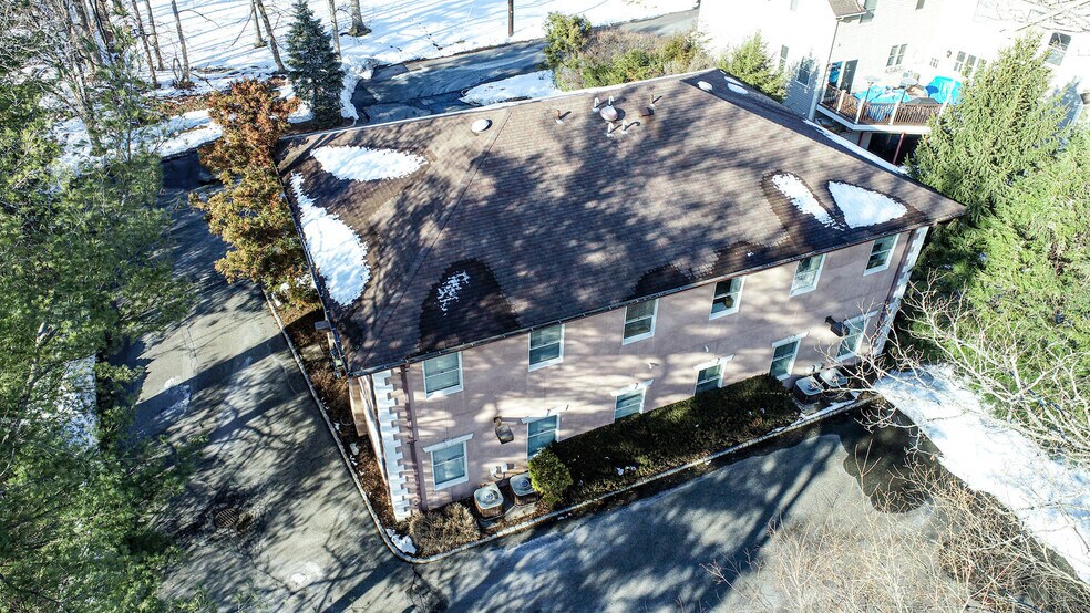 More Photos Of 7 Cedar St, Ramsey Office For Lease