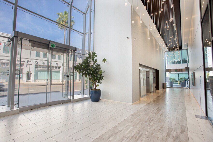 More Photos Of 9440 Santa Monica Blvd, Beverly Hills Office For Lease