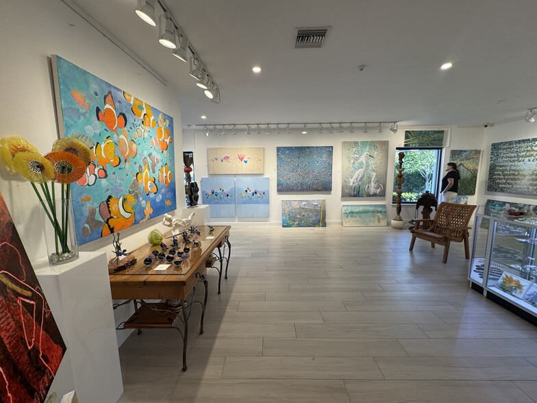 More Photos Of 3954 Bayshore Dr, Naples General Retail For Sale