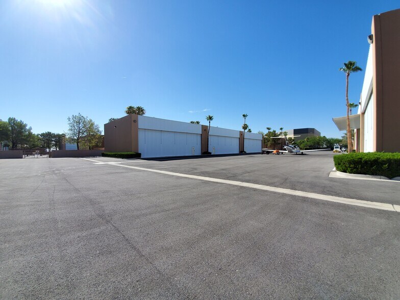 More Photos Of 145 E Reno Ave, Las Vegas Airplane Hangar For Sale