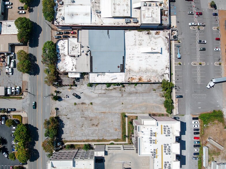 More Photos Of 1809 Broad St, Chattanooga General Retail For Sale