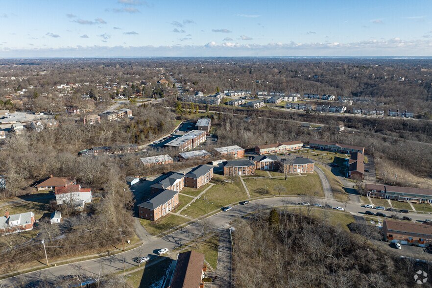 More Photos Of 5474-5484 Bahama Ter, Cincinnati Apartments For Sale