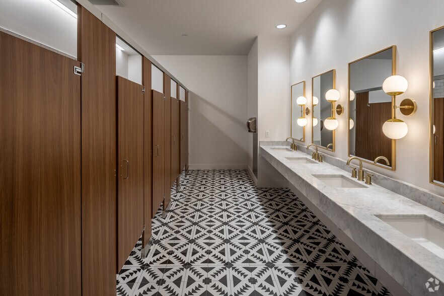 More Photos Of 1610 54th Ave, Nashville Loft Creative Space For Lease