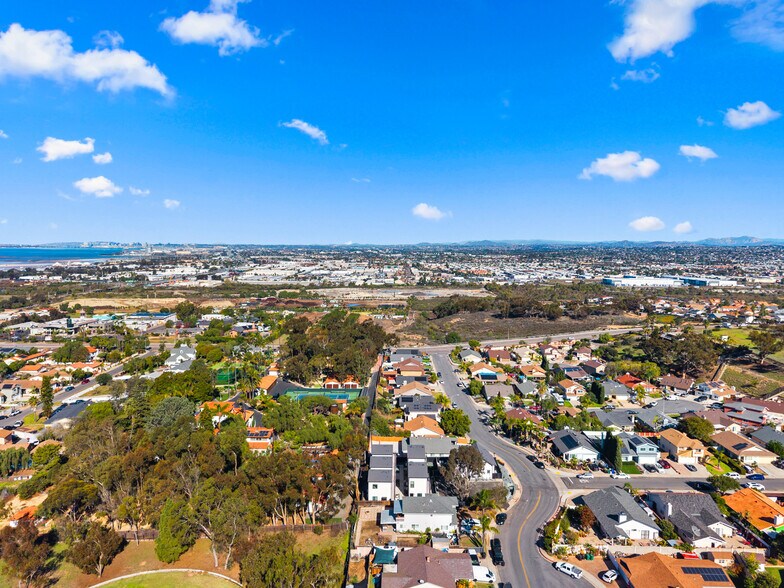 More Photos Of 832 Desty St, San Diego Apartments For Sale