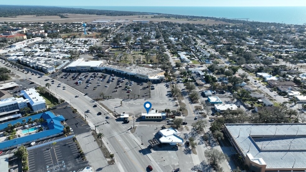 More Photos Of 700 Tamiami Trl S, Venice Carwash For Sale