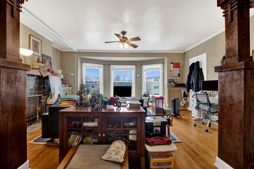 More Photos Of 309 Chicago Ave, Oak Park Apartments For Sale