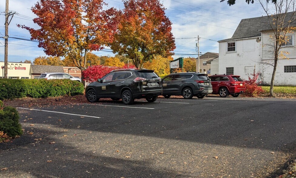 More Photos Of 120 Church Rd, Wexford Office For Lease