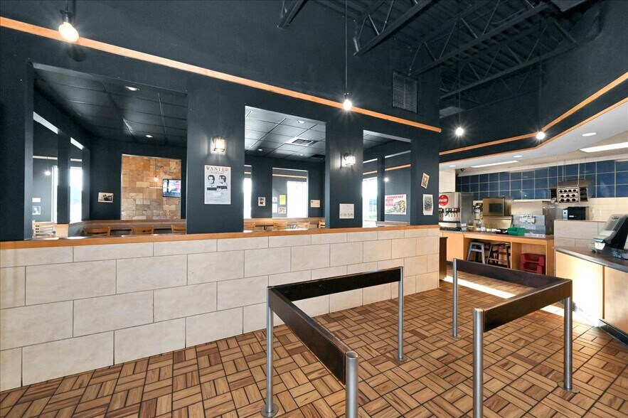More Photos Of 812 Main St NE, Hanceville Fast Food For Sale