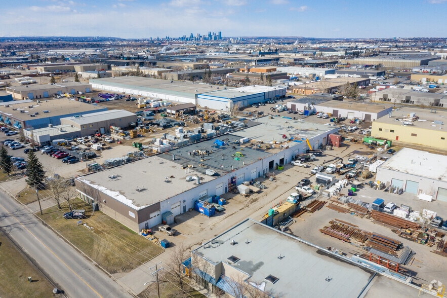More Photos Of 4380 76th Ave SE, Calgary Manufacturing For Lease