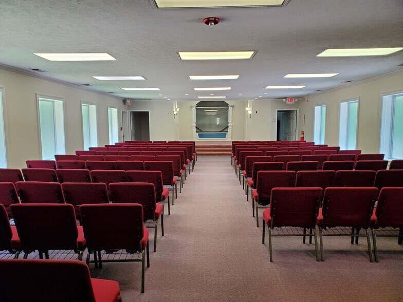 More Photos Of 462 Scott Rd, Canton Religious Facility For Sale