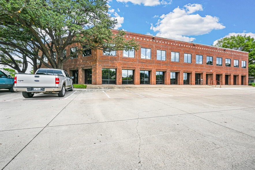 More Photos Of 6210 Campbell Rd, Dallas Office For Lease