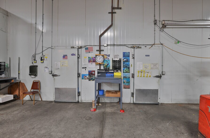 More Photos Of 800 Salinas Rd, San Juan Bautista Distribution For Lease