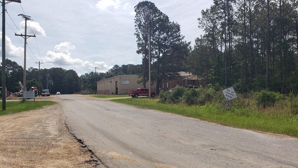 More Photos Of 300 N Industrial Park Dr, Liberty Land For Sale