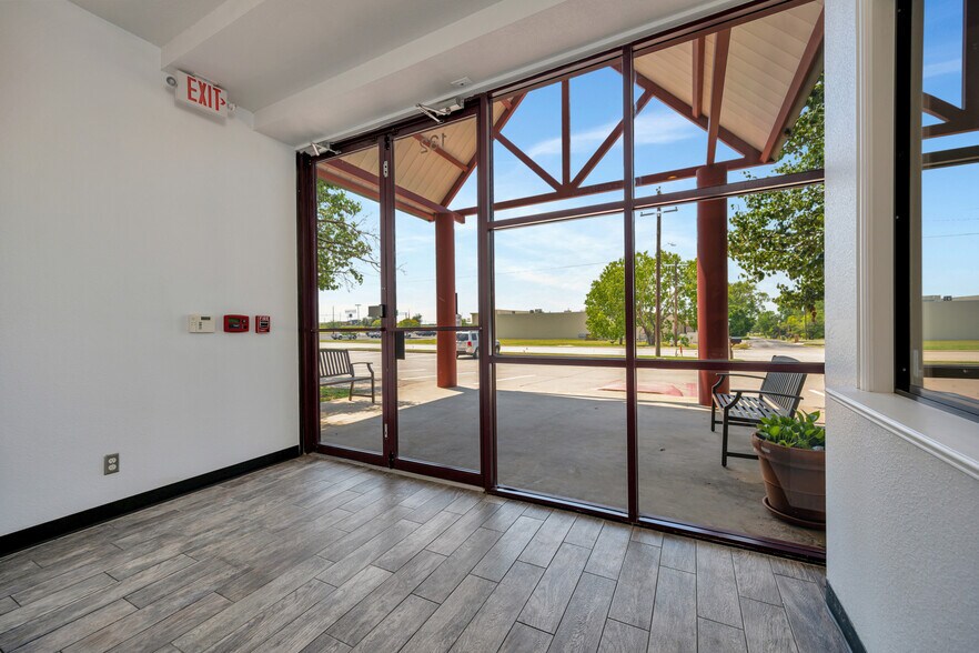 More Photos Of 132 El Chico Trl, Willow Park Medical For Sale