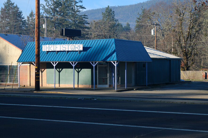 Primary Photo Of 144 N Redwood Hwy, Cave Junction Storefront Retail Office For Sale