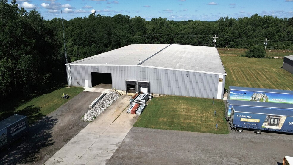 More Photos Of 501 North Pky, West Unity Warehouse For Lease