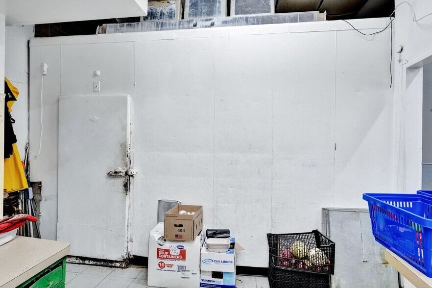 More Photos Of 147 Chestnut St, Roselle Park Storefront Retail Residential For Sale