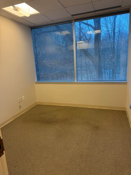 More Photos Of 1801 Robert Fulton Dr, Reston Medical For Lease