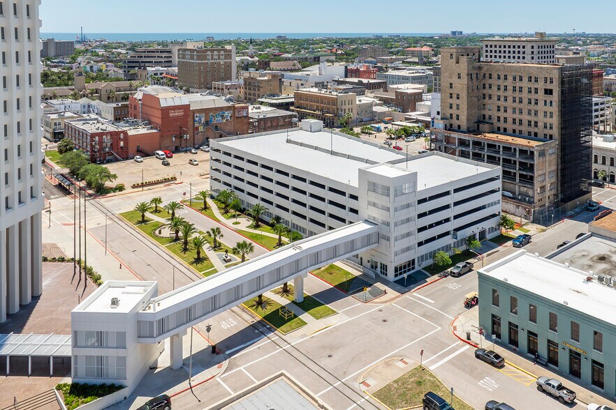 More Photos Of 320 Moody Ave, Galveston Parking Garage For Sale