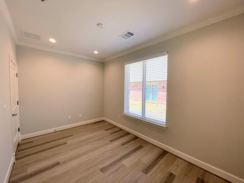 More Photos Of 400 Stonebrook Pky, Frisco Unknown For Lease