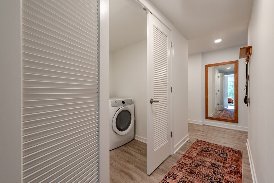 More Photos Of 300 Neal Pl NE, Washington Apartments For Lease