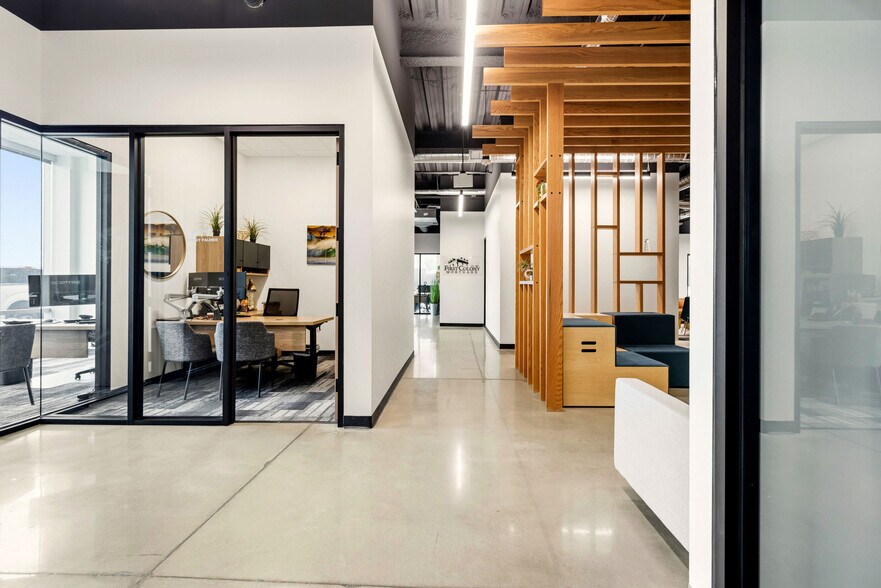 More Photos Of 2100 W Pleasant Grove Blvd, Pleasant Grove Office For Lease