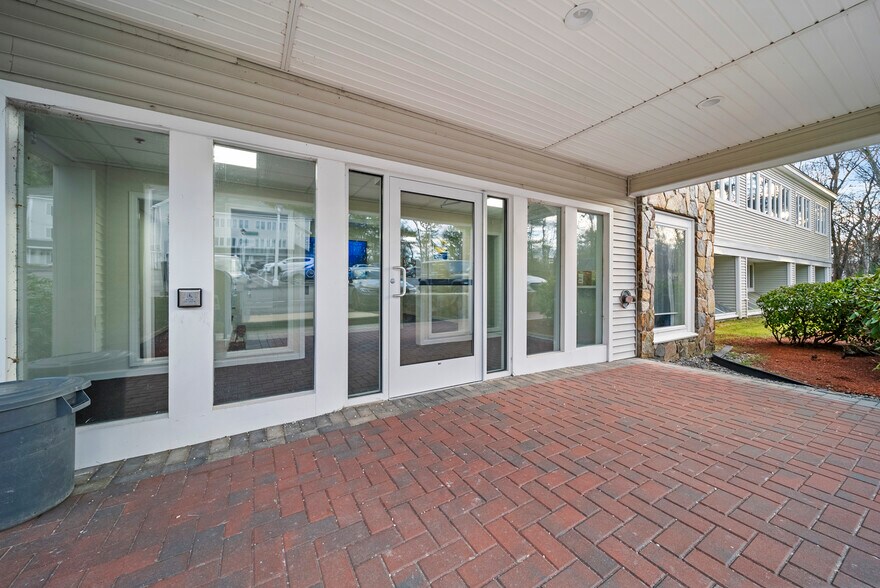 More Photos Of 75 Gilcreast Rd, Londonderry Office For Sale
